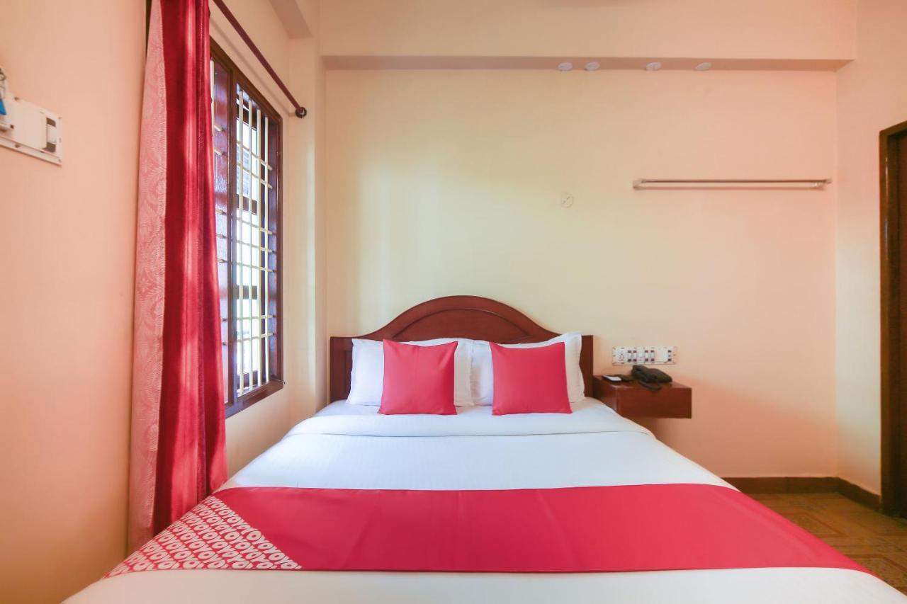 Oyo 23098 Ushama Heritage Guest House 蓬蒂切里 外观 照片