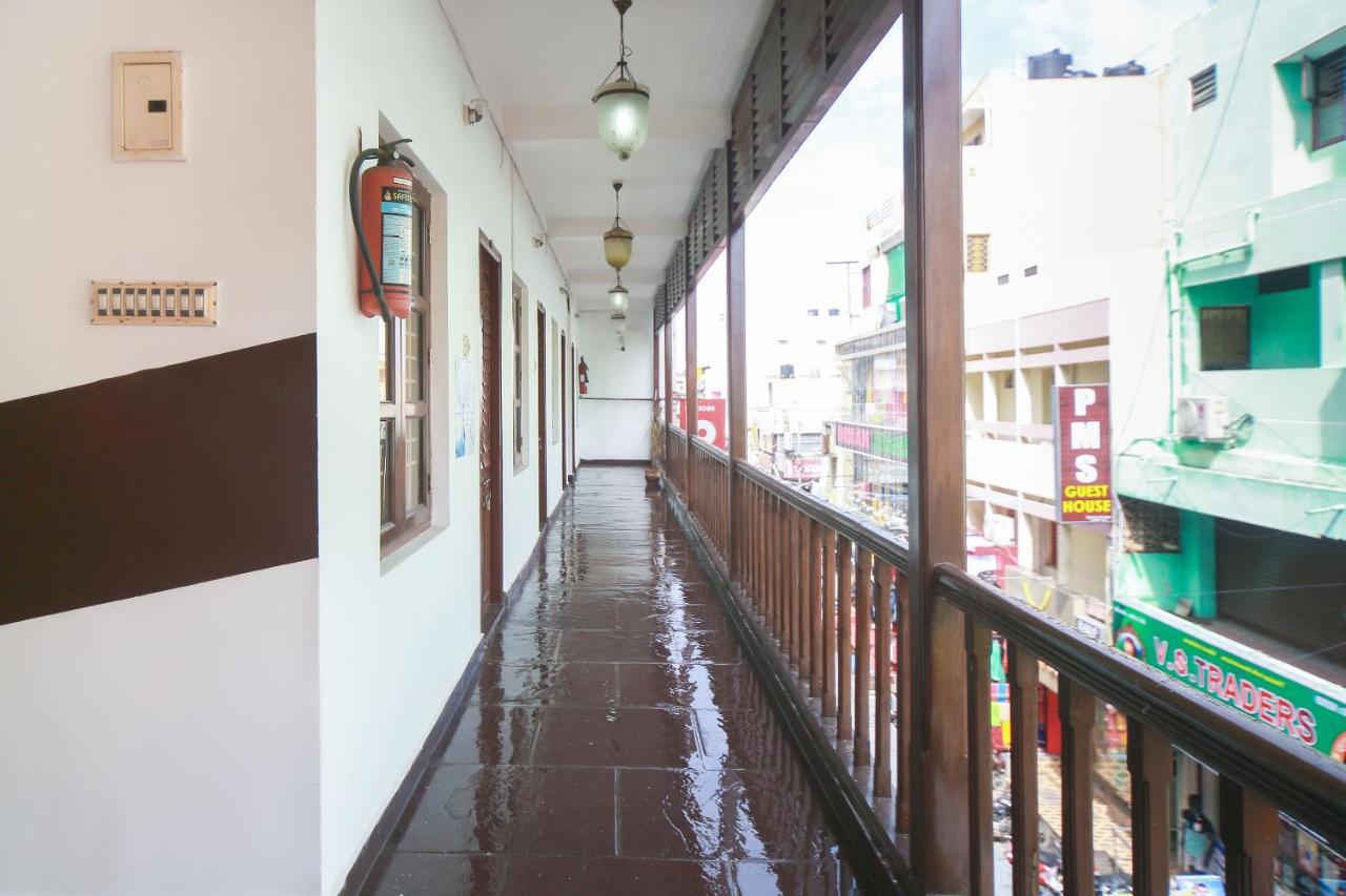 Oyo 23098 Ushama Heritage Guest House 蓬蒂切里 外观 照片